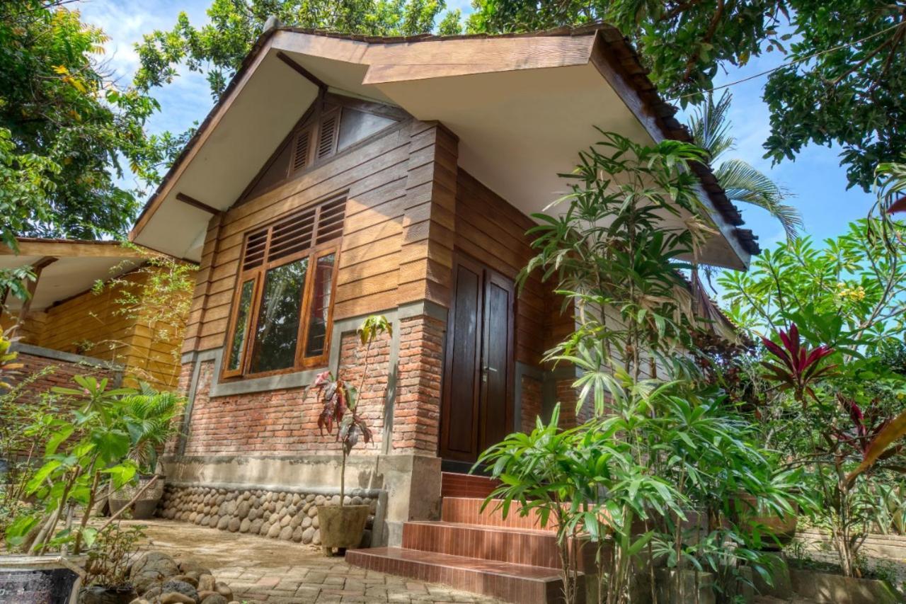 Bata Merah Homestay بانيووانجى المظهر الخارجي الصورة